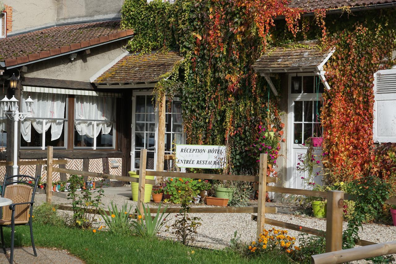 Hotel Restaurant La Sauldraie Salbris Exterior foto